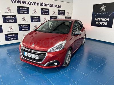 Usado Peugeot 208 Style 110 CV (80 kW) 2017 Rojo Utilitario