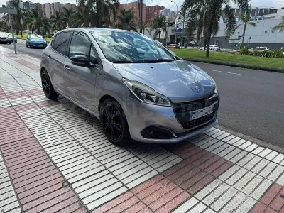 Begagnad Peugeot 208