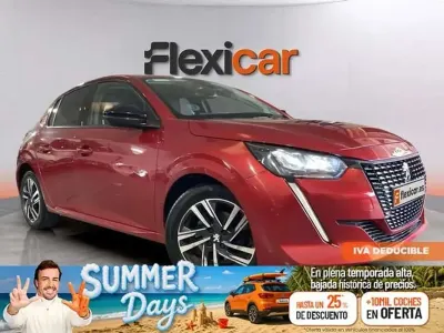 Usado Peugeot 208 Allure 101 CV (74 kW) 2023 Rojo Utilitario