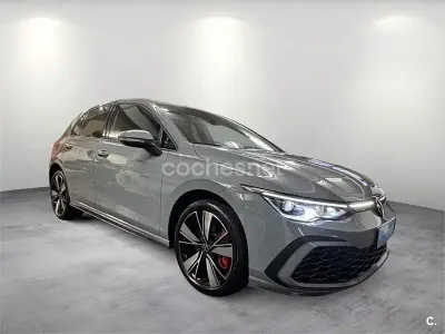Usado VW Golf VIII GTE 245 CV (180 kW) 2022 Gris / plata Berlina