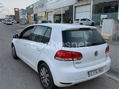 Usado VW Golf VII Advance 105 CV (77 kW) 2012 Blanco Berlina