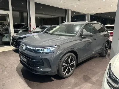 Nuevo VW Tiguan 150 CV (110 kW) 2026 Gris / plata SUV