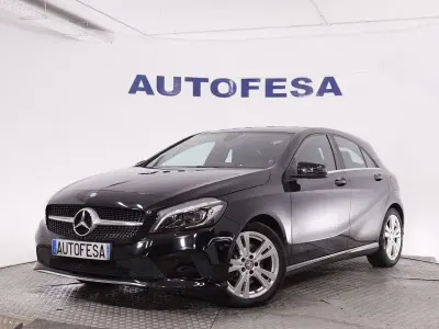Käytetty Mercedes A180 Urban 122 HP (89 kW) 2016 Musta