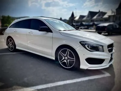 Usado Mercedes CLA180 Shooting Brake AMG line 122 CV (89 kW) 2016 Blanco Familiar
