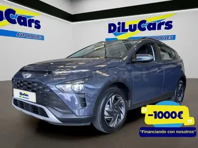 Usado Hyundai Bayon 84 CV (61 kW) 2023 Gris / plata SUV