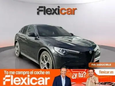 Usado Alfa Romeo Stelvio Sprint 160 CV (117 kW) 2022 Negro SUV