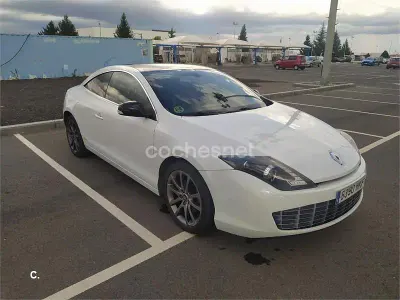 Usado Renault Laguna Coupé 150 CV (110 kW) 2012 Blanco Coupe