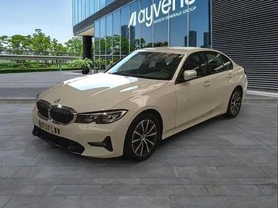 Begagnad BMW 318 Comfort Edition 150 HK (110 kW) 2022 Vit Sedan