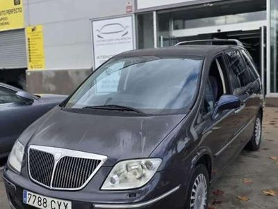 Gris Usado 2004 Lancia Phedra Monovolumen | 2995 €