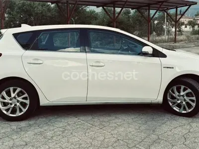 Usado Toyota Auris Hybrid