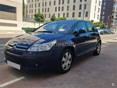 Usado Citroën C4 110 CV (80 kW) 2006 Azul Berlina