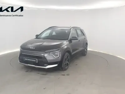 Usado Kia Niro 129 CV (94 kW) 2025 Gris SUV