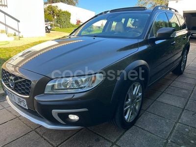 Beige Usado 2016 Volvo XC70 Momentum Familiar | 17.800 €