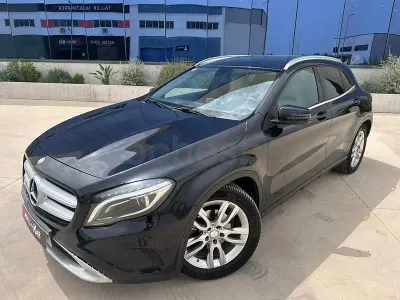 Usado Mercedes GLA200 Urban 136 CV (100 kW) 2014 Negro SUV