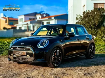 Usado Mini Cooper 136 CV (100 kW) 2024 Negro Utilitario