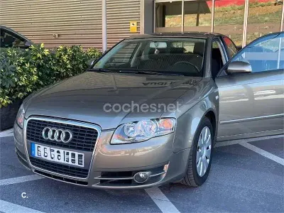Usado Audi A4 140 CV (102 kW) 2006 Gris / plata Berlina