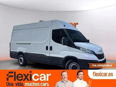 Begagnad Iveco Daily 156 HK (114 kW) 2023 Vit Sedan