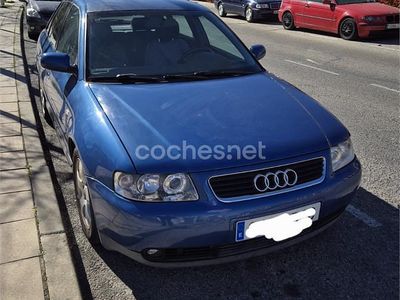 Usado Audi A3 Ambition 130 CV (95 kW) 2002 Azul Utilitario