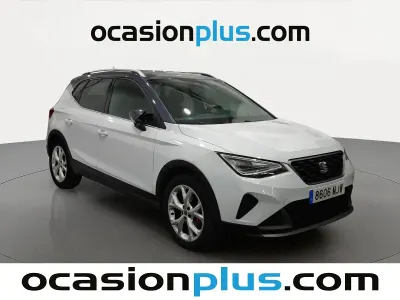 Usado Seat Arona FR 150 CV (110 kW) 2023 Blanco SUV