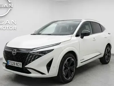Usado Nissan Qashqai 190 CV (139 kW) 2025 Kori white black metalizado SUV