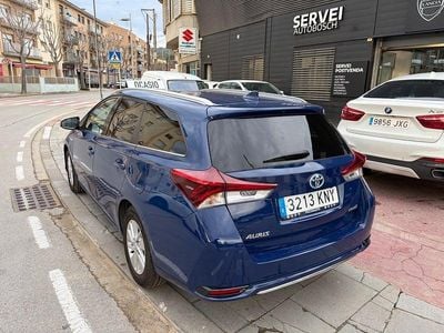 Usado Toyota Auris Active 112 CV (82 kW) 2018 Azul Familiar