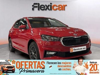 Usado Skoda Fabia Selection 80 CV (58 kW) 2024 Rojo Berlina