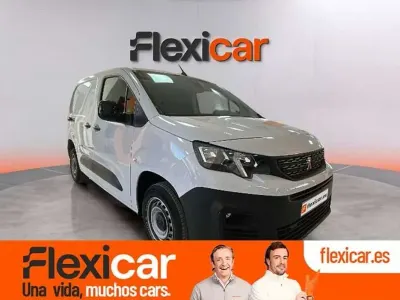 Usado Peugeot Partner 102 CV (75 kW) 2023 Blanco Monovolumen