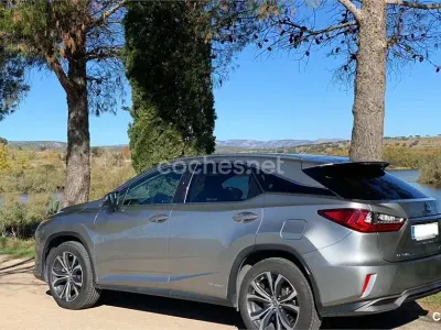 Usado Lexus RX450h Executive Line 313 CV (230 kW) 2018 Gris / plata SUV