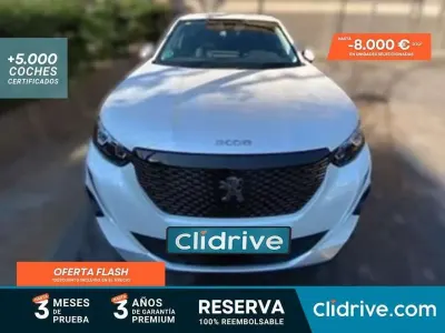 Usado Peugeot 2008 Allure 131 CV (96 kW) 2020 Blanco SUV