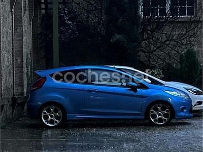 Usado Ford Fiesta Sport 120 CV (88 kW) 2012 Azul Berlina