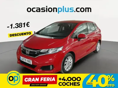 Usado Honda Jazz Comfort 102 CV (75 kW) 2019 Rojo Utilitario