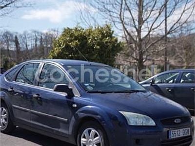 Usado Ford Focus Trend 100 CV (73 kW) 2005 Azul Berlina