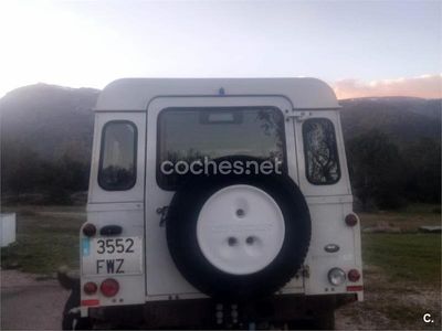 Usado Land Rover Defender S 122 CV (89 kW) 2007 Blanco Familiar