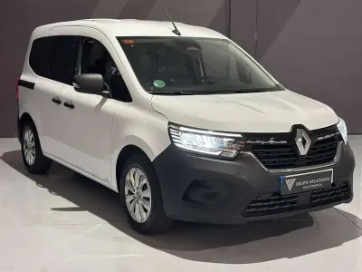 Usado Renault Kangoo 68 CV (50 kW) 2023 Blanco Monovolumen