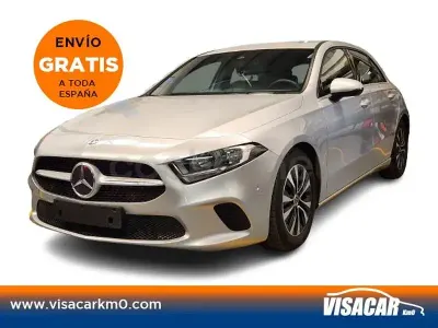 Usado Mercedes A180 116 CV (85 kW) 2020 Gris / plata Berlina