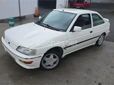 Usado Ford Escort RS 150 CV (110 kW) 1992 Blanco Berlina