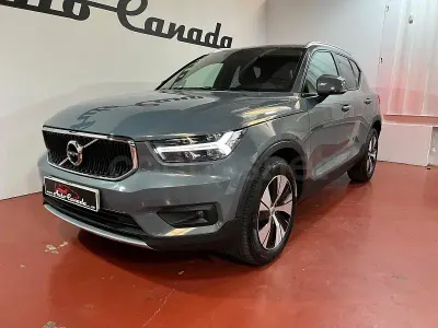 Usado Volvo XC40 Momentum 163 CV (119 kW) 2021 Azul SUV