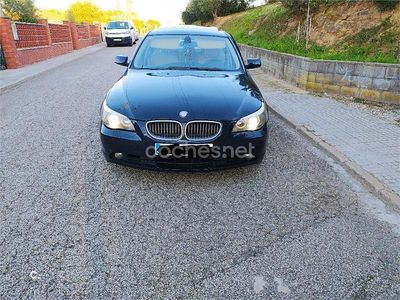 Azul Usado 2004 BMW 545 Berlina | 9500 €