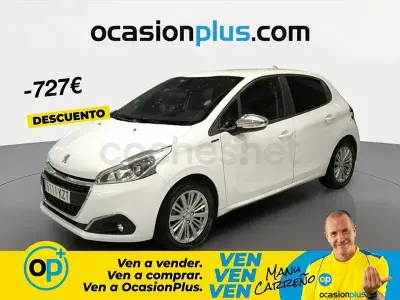 Usado Peugeot 208 Signature Sky 110 CV (80 kW) 2019 Blanco Utilitario