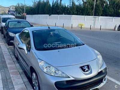 Usado Peugeot 207 CC 120 CV (88 kW) 2010 Gris / plata Descapotable