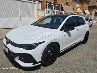 Usado VW Golf VIII GTI Clubsport 300 CV (220 kW) 2025 Blanco Berlina