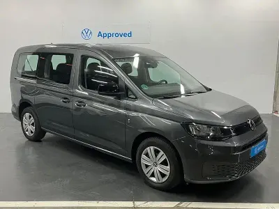Usado VW Caddy Maxi 116 CV (85 kW) 2025 Gris / plata Monovolumen