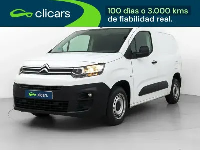 Usado Citroën Berlingo 100 CV (73 kW) 2021 Blanco Monovolumen