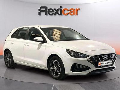 Usado Hyundai i30 117 CV (86 kW) 2021 Blanco Familiar