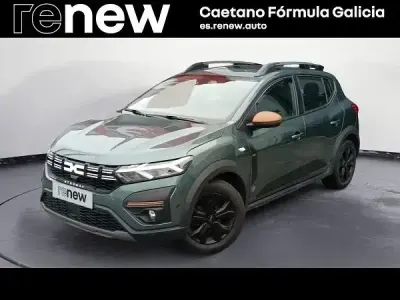 Usado Dacia Sandero Extreme 101 CV (74 kW) 2025 Verde Berlina