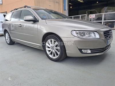 Usado Volvo V70 Momentum 181 CV (133 kW) 2016 Gris / plata Familiar