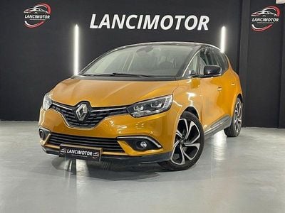 Usado Renault Scénic IV Edition One 130 CV (95 kW) 2017 Amarillo Monovolumen
