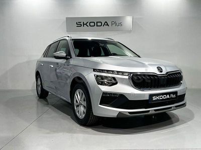 Usado Skoda Kamiq Selection 115 CV (84 kW) 2025 Gris / plata SUV