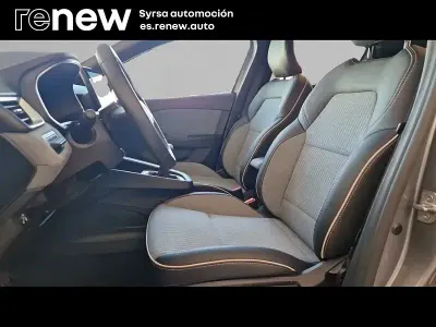 Usado Renault Clio V Techno 100 CV (73 kW) 2025 Gris Berlina