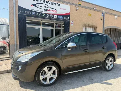Usado Peugeot 3008 Style 150 CV (110 kW) 2012 Marrón Familiar
